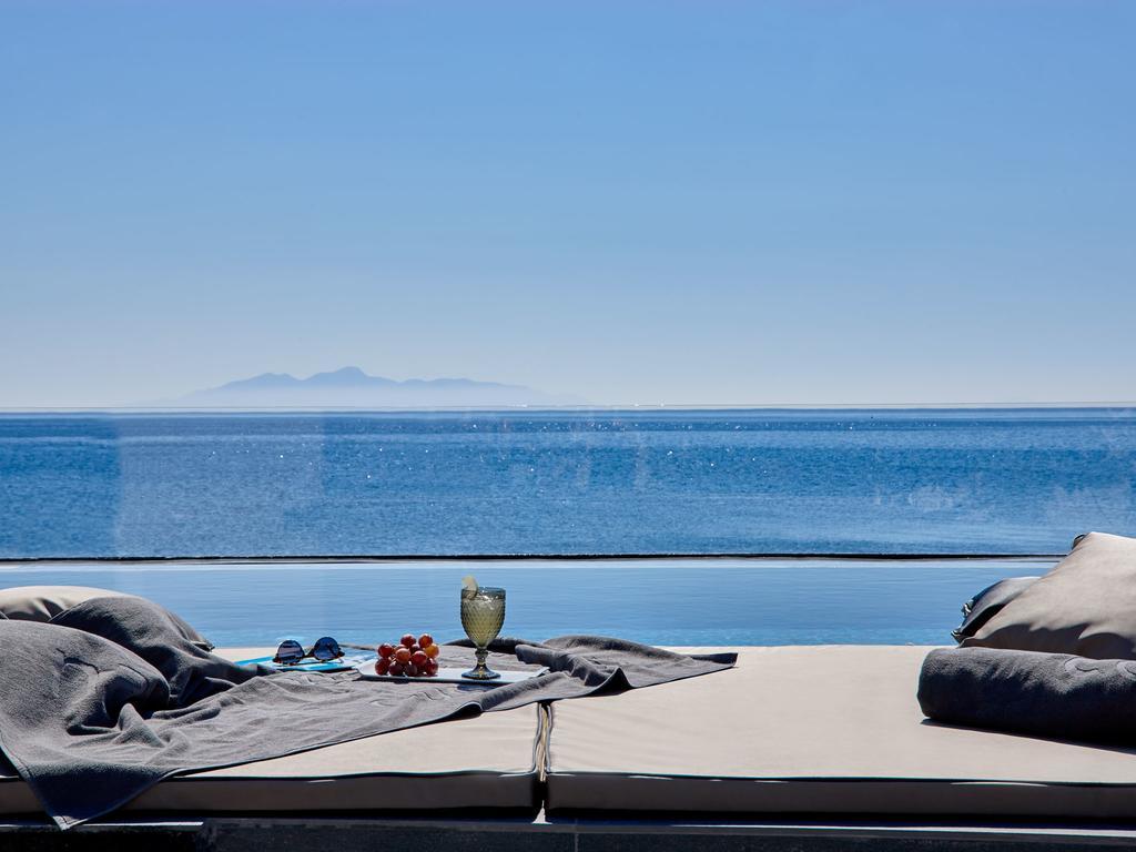 Incognito Beach Villa Santorini Kamári Exteriör bild